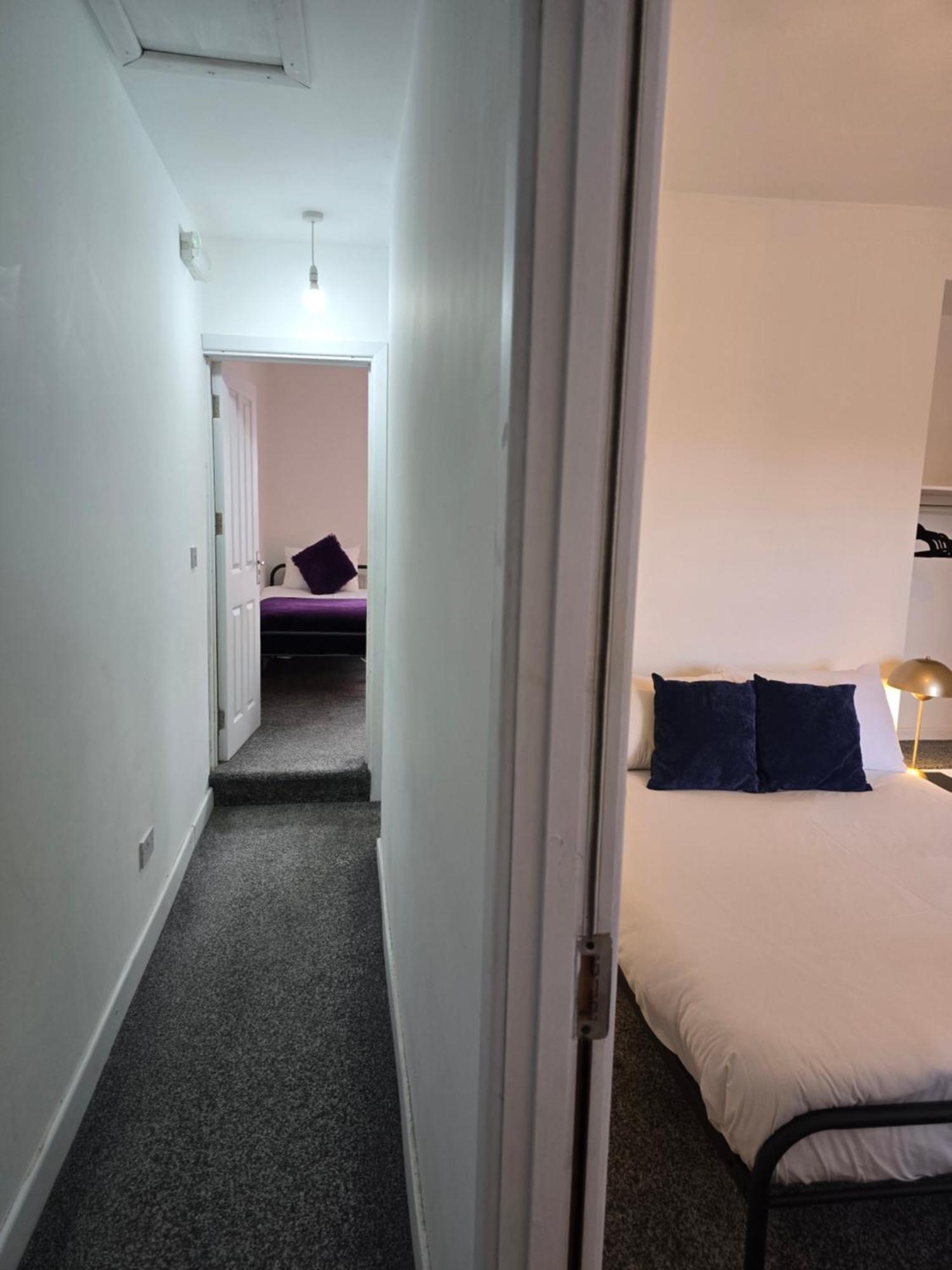 The Grand Four Bed Getaway- Sleeps 9-free On Street Parking * Birmingham