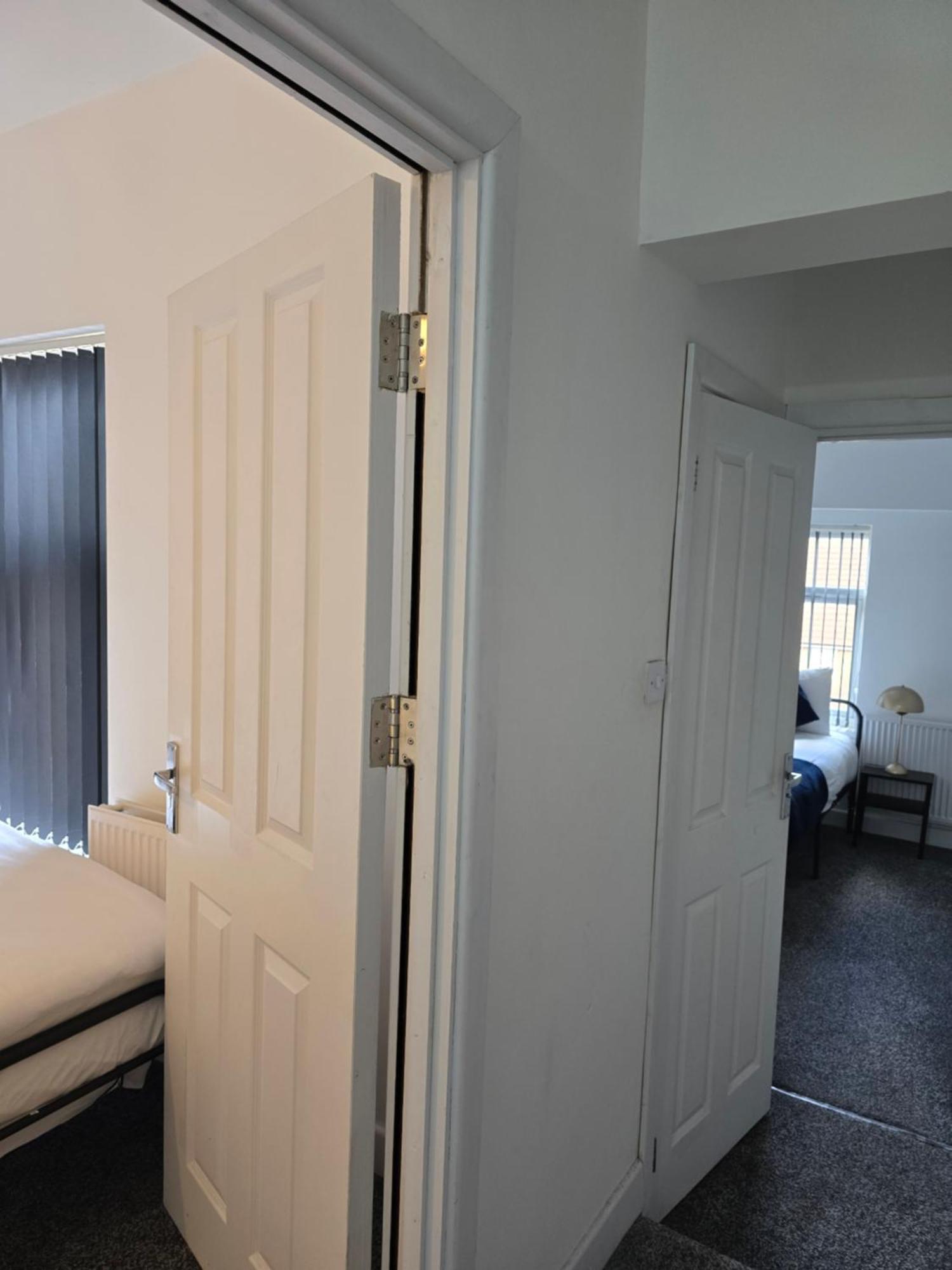 The Grand Four Bed Getaway- Sleeps 9-free On Street Parking Birmingham