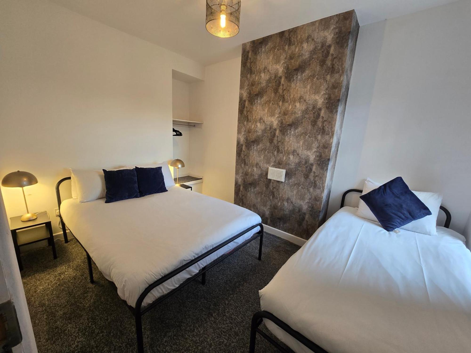 Holiday home The Grand Four Bed Getaway- Sleeps 9-free On Street Parking